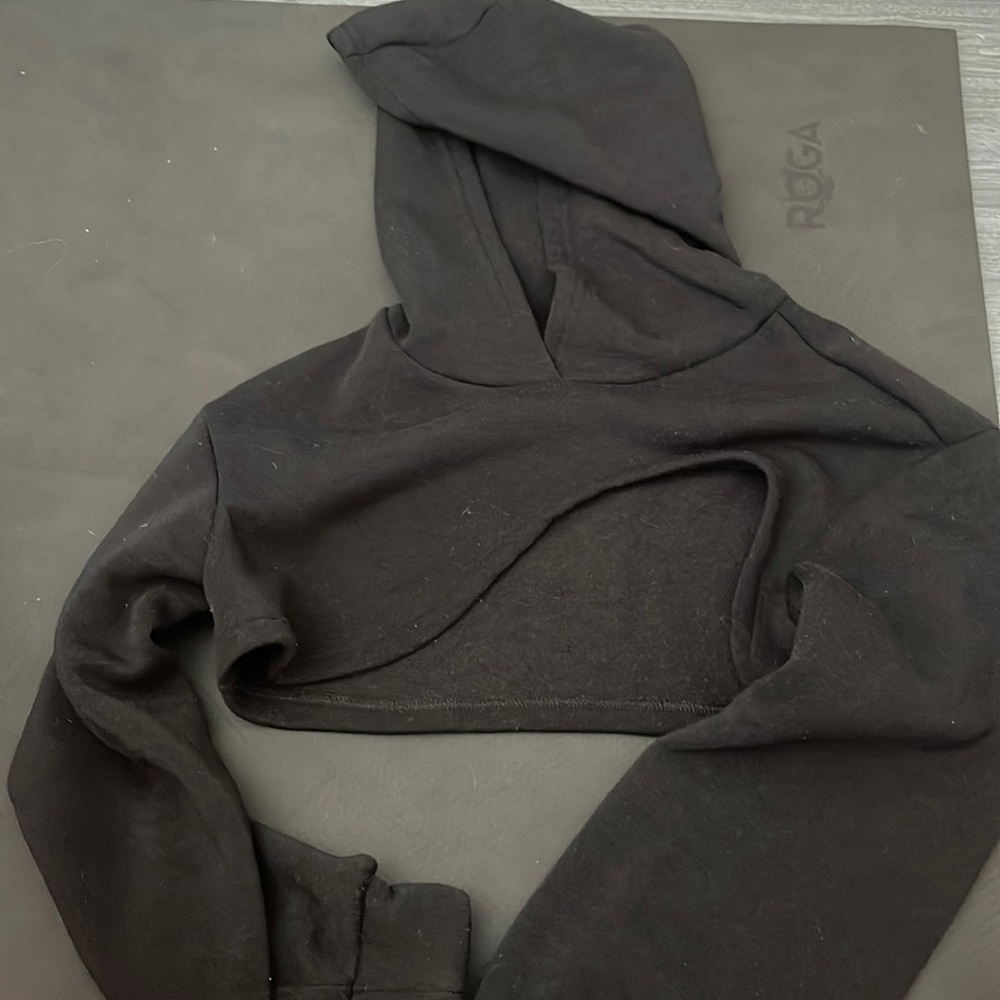 Super cropped black hoodie
